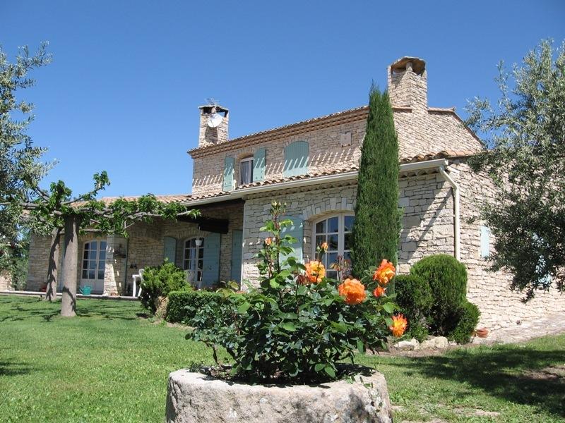 Maison en pierres à Gordes sur 1,7 hectares